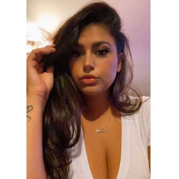 ashley_a2813526